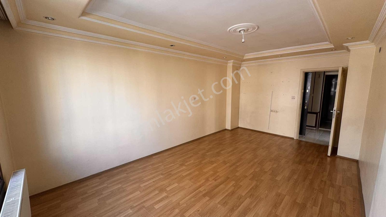 Hamzaoğlu Mah. Satılık 2+1 Daire / 2. Kat — fotoğraf 3