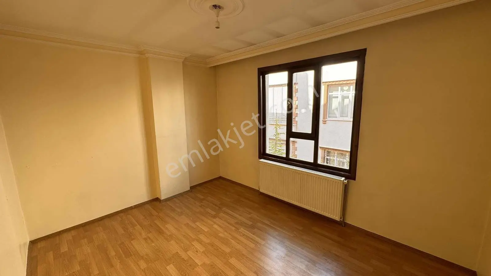 Hamzaoğlu Mah. Satılık 2+1 Daire / 2. Kat — fotoğraf 4