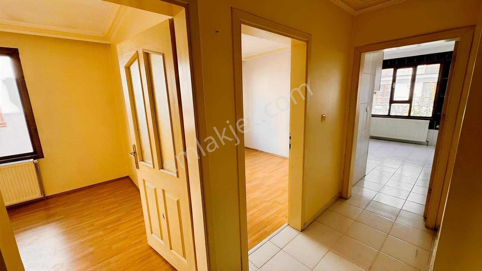 Hamzaoğlu Mah. Satılık 2+1 Daire / 2. Kat — fotoğraf 15