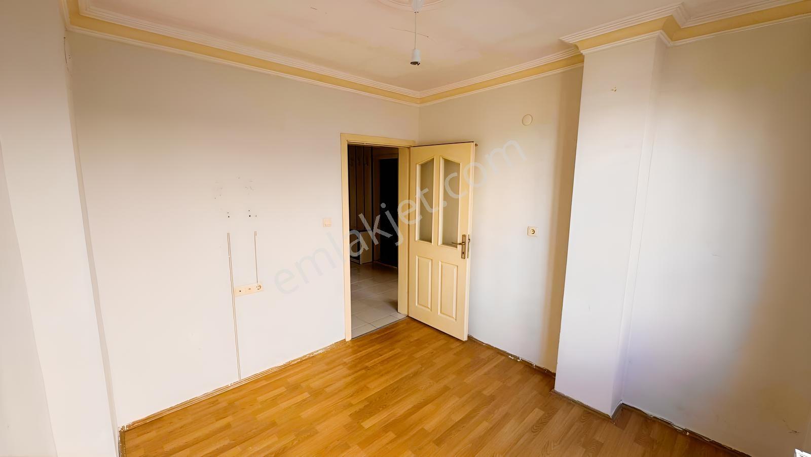 Hamzaoğlu Mah. Satılık 2+1 Daire / 2. Kat — fotoğraf 17