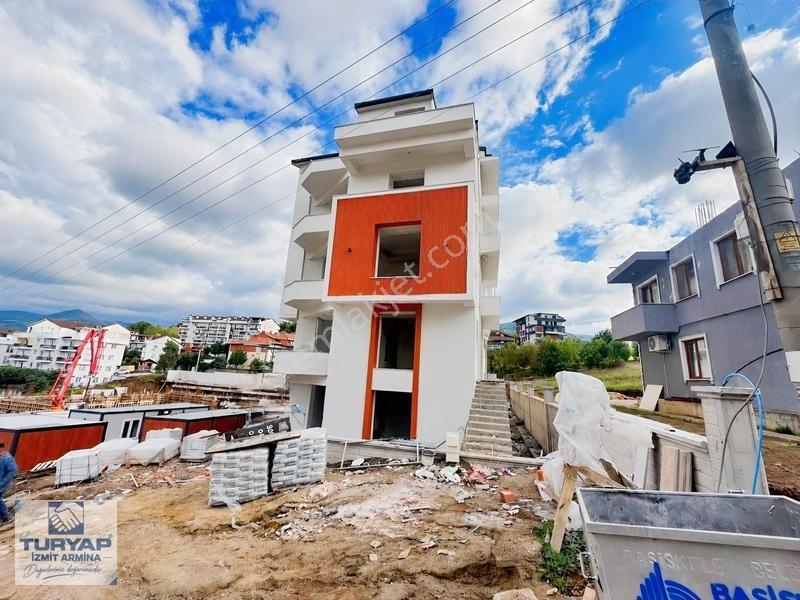 Başiskele Döngel'de Sıfır 3+1 Yerden Isıtma — fotoğraf 3