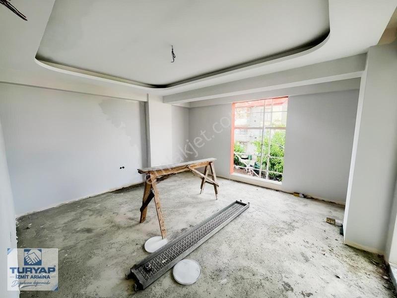 Başiskele Döngel'de Sıfır 3+1 Yerden Isıtma — fotoğraf 11
