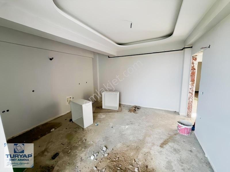 Başiskele Döngel'de Sıfır 3+1 Yerden Isıtma — fotoğraf 14