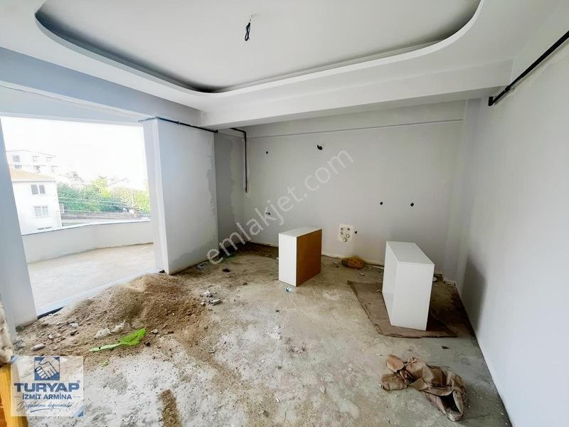 Başiskele Döngel'de Sıfır 3+1 Yerden Isıtma — fotoğraf 19