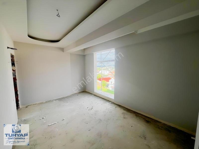 Başiskele Döngel'de Sıfır 3+1 Yerden Isıtma — fotoğraf 22