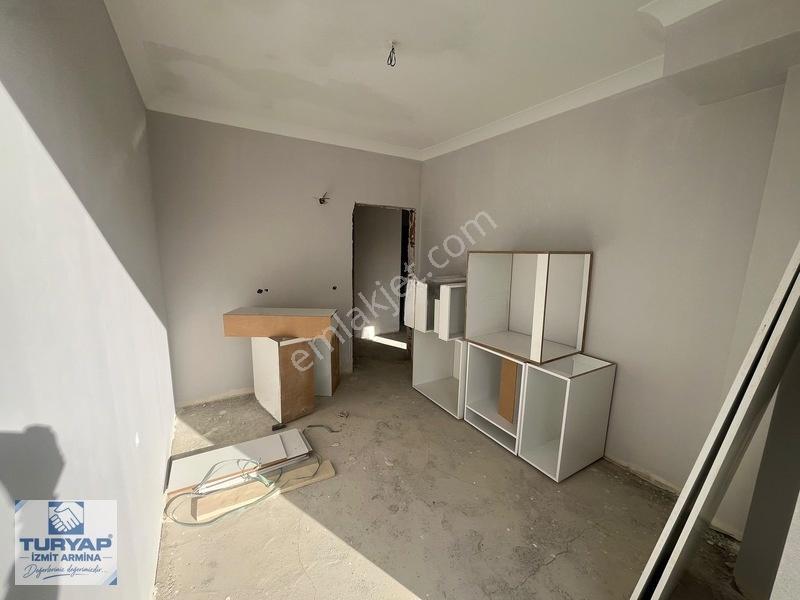 Başiskele Döngel'de Sıfır 3+1 Yerden Isıtma — fotoğraf 25
