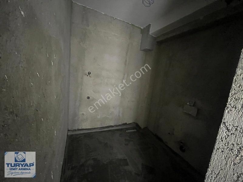 Başiskele Döngel'de Sıfır 3+1 Yerden Isıtma — fotoğraf 31