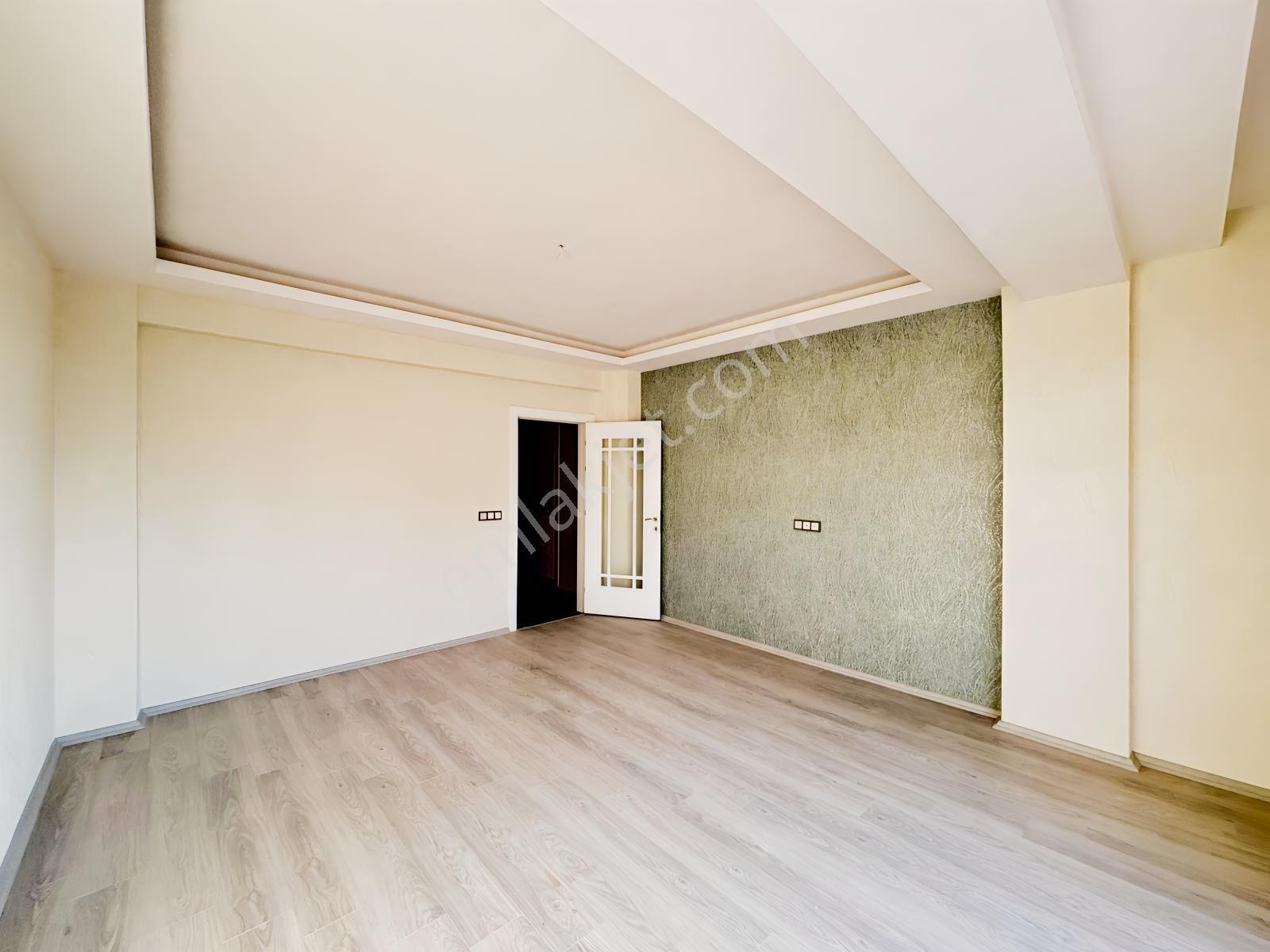Uluğbey Mah.cadde Cepheli Geniş Ferah 3+1 Lüks Daire — fotoğraf 3