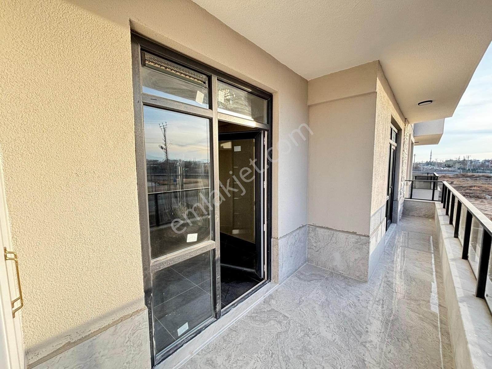 Uluğbey Mah.cadde Cepheli Geniş Ferah 3+1 Lüks Daire — fotoğraf 8