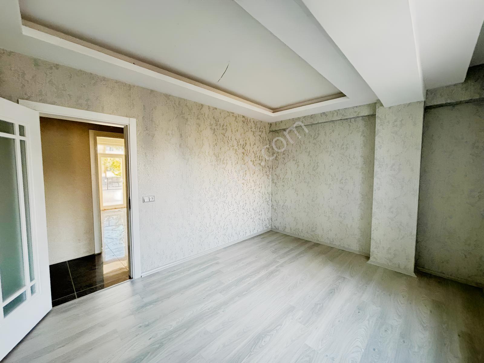 Uluğbey Mah.cadde Cepheli Geniş Ferah 3+1 Lüks Daire — fotoğraf 11