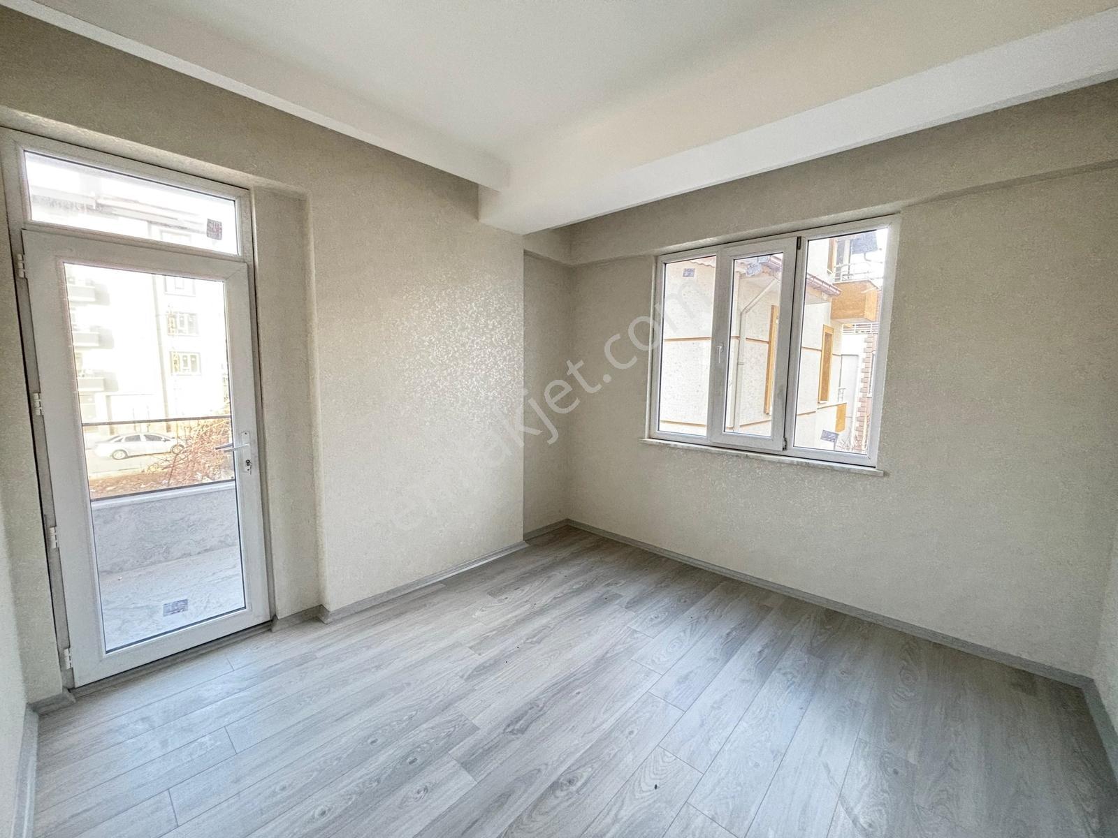 Uluğbey Mah.cadde Cepheli Geniş Ferah 3+1 Lüks Daire — fotoğraf 12