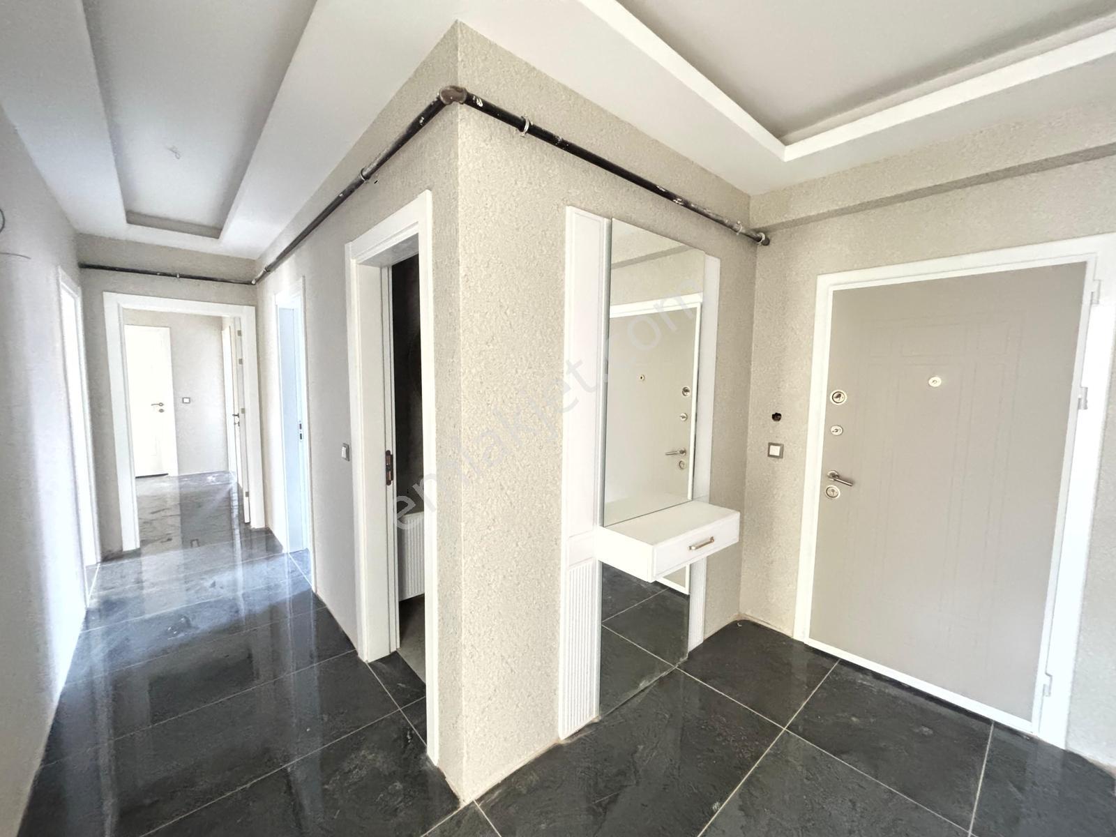 Uluğbey Mah.cadde Cepheli Geniş Ferah 3+1 Lüks Daire — fotoğraf 20