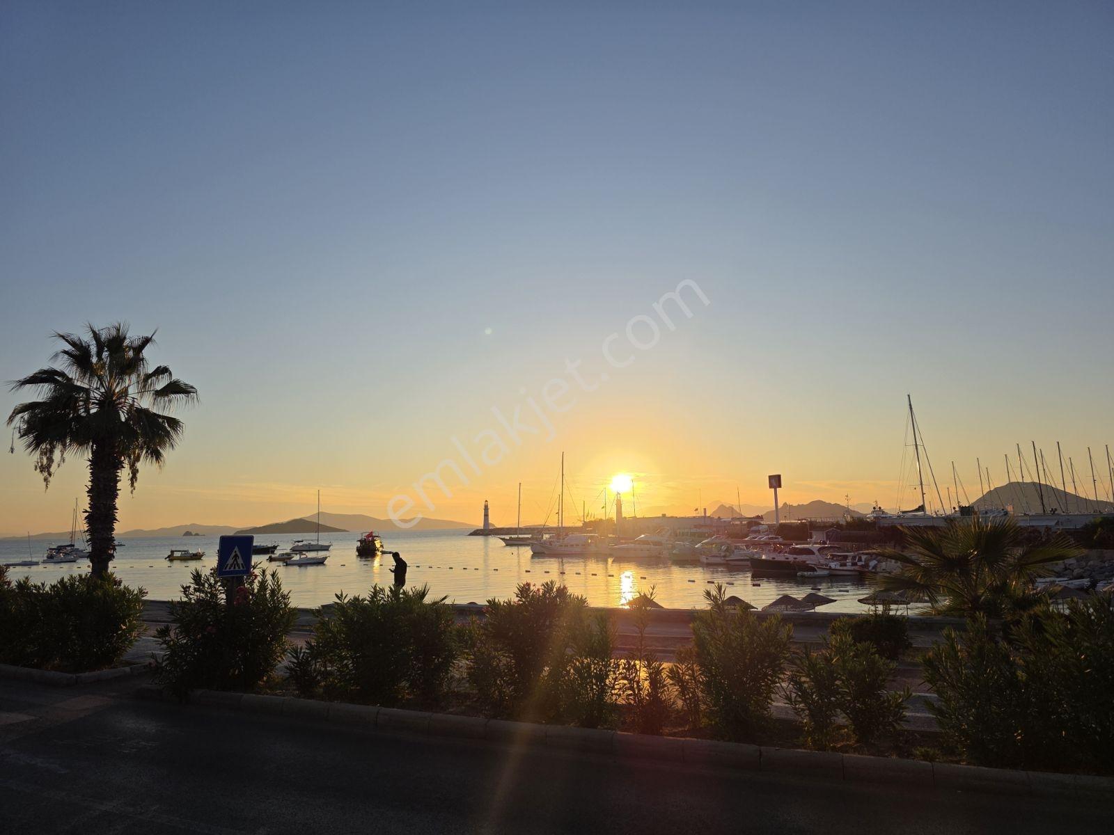 Denize Sıfır Marinanin Karsisinda Villa Barbaros Sitesi Turgutr — fotoğraf 6