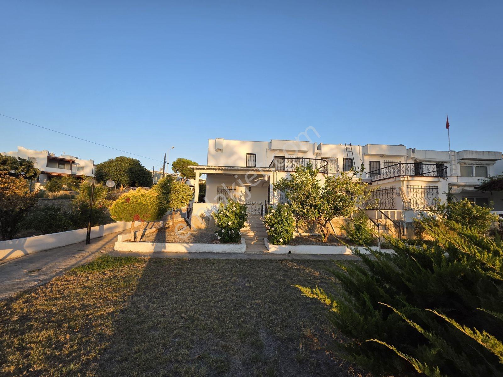 Denize Sıfır Marinanin Karsisinda Villa Barbaros Sitesi Turgutr — fotoğraf 11