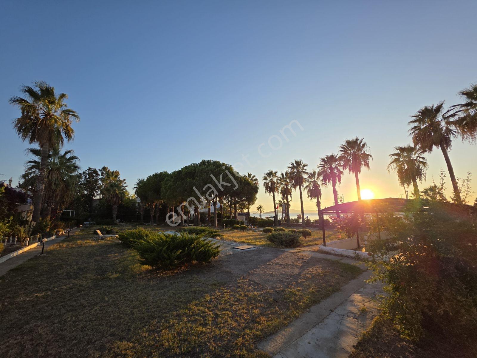 Denize Sıfır Marinanin Karsisinda Villa Barbaros Sitesi Turgutr — fotoğraf 14
