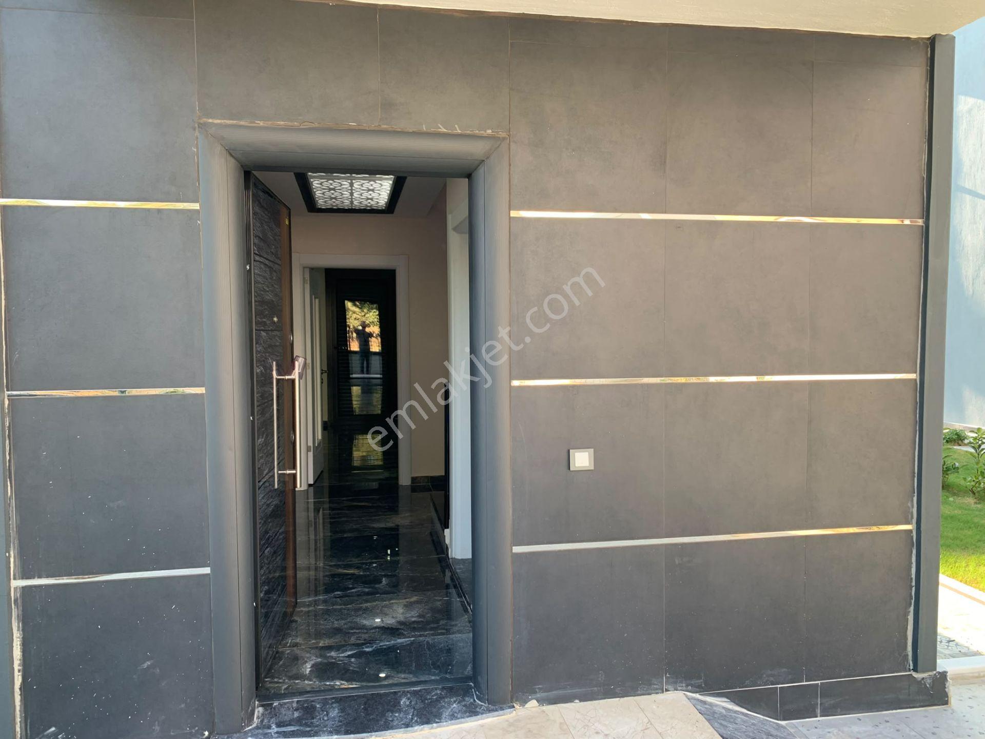 Didim Havuzlu Sitede Satılık 3+1 Villa — fotoğraf 2