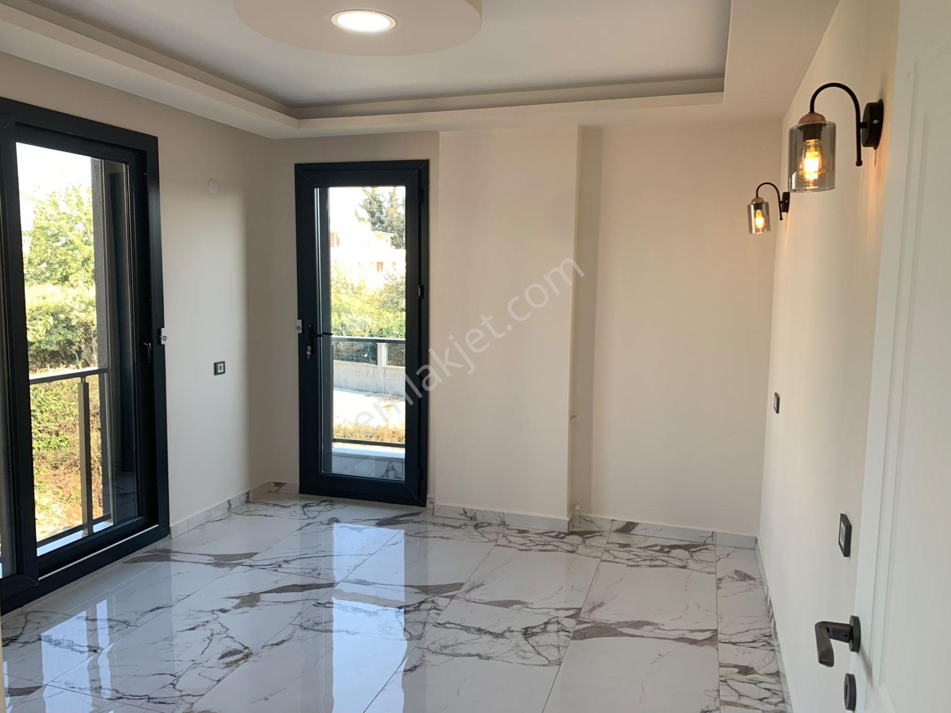 Didim Havuzlu Sitede Satılık 3+1 Villa — fotoğraf 5