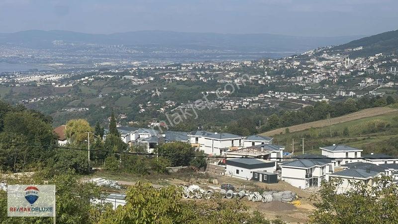 Gölcük Yeni Ferhadiye'de 1.706m2 Ana Yola Cephe Satılık Arsa — fotoğraf 2