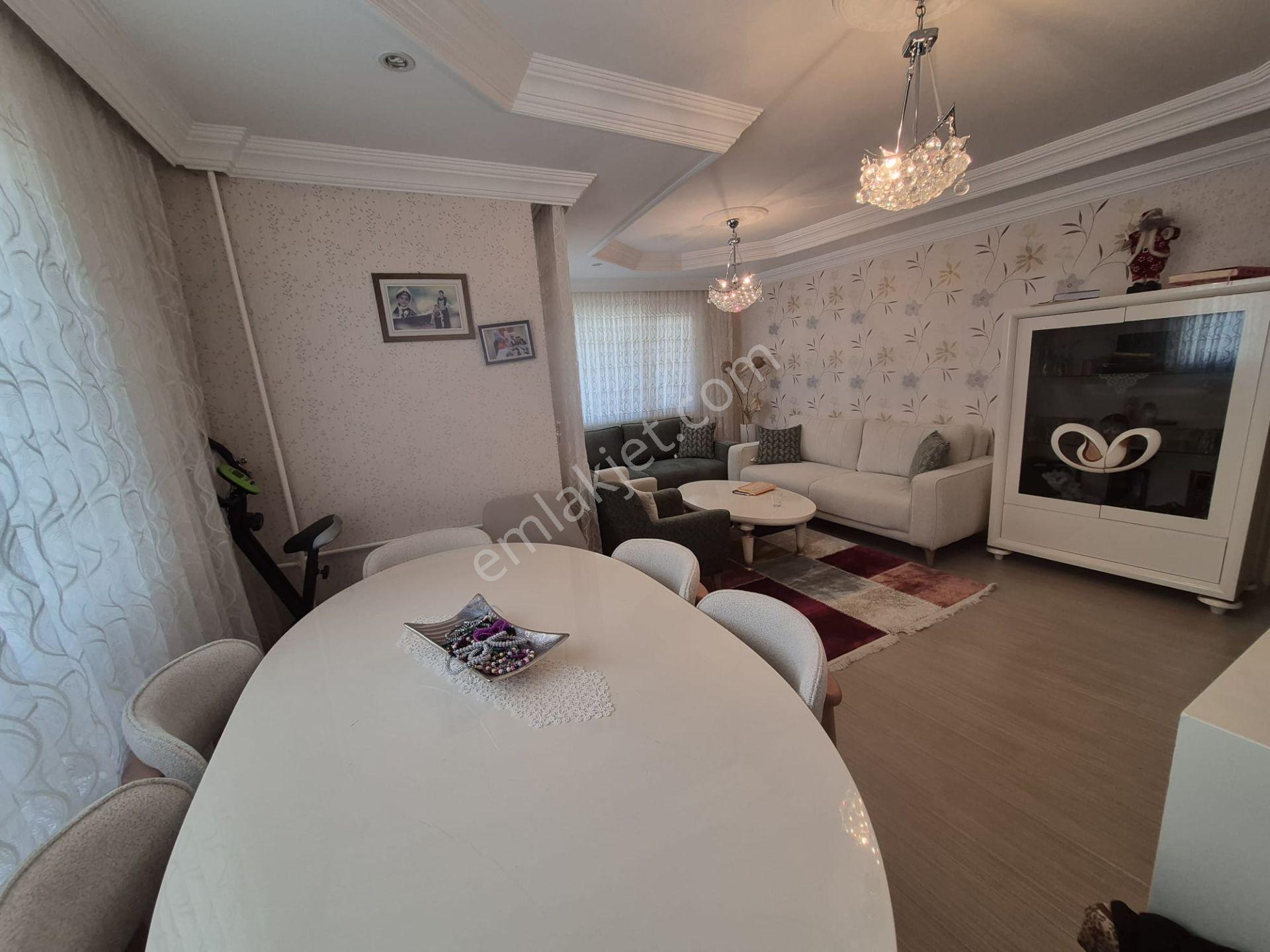 Emin Emlak Satıyor..valide Sultan Mahallesinde Köşebaşı 3+1 Satılık Daire — fotoğraf 8