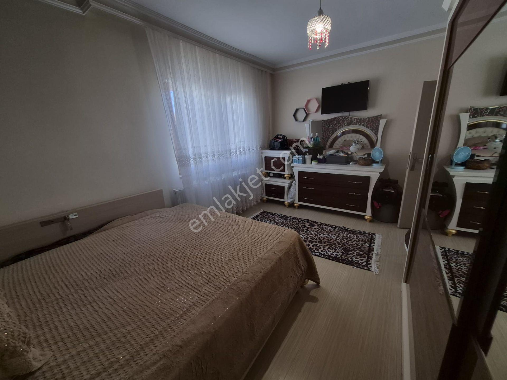 Emin Emlak Satıyor..valide Sultan Mahallesinde Köşebaşı 3+1 Satılık Daire — fotoğraf 20