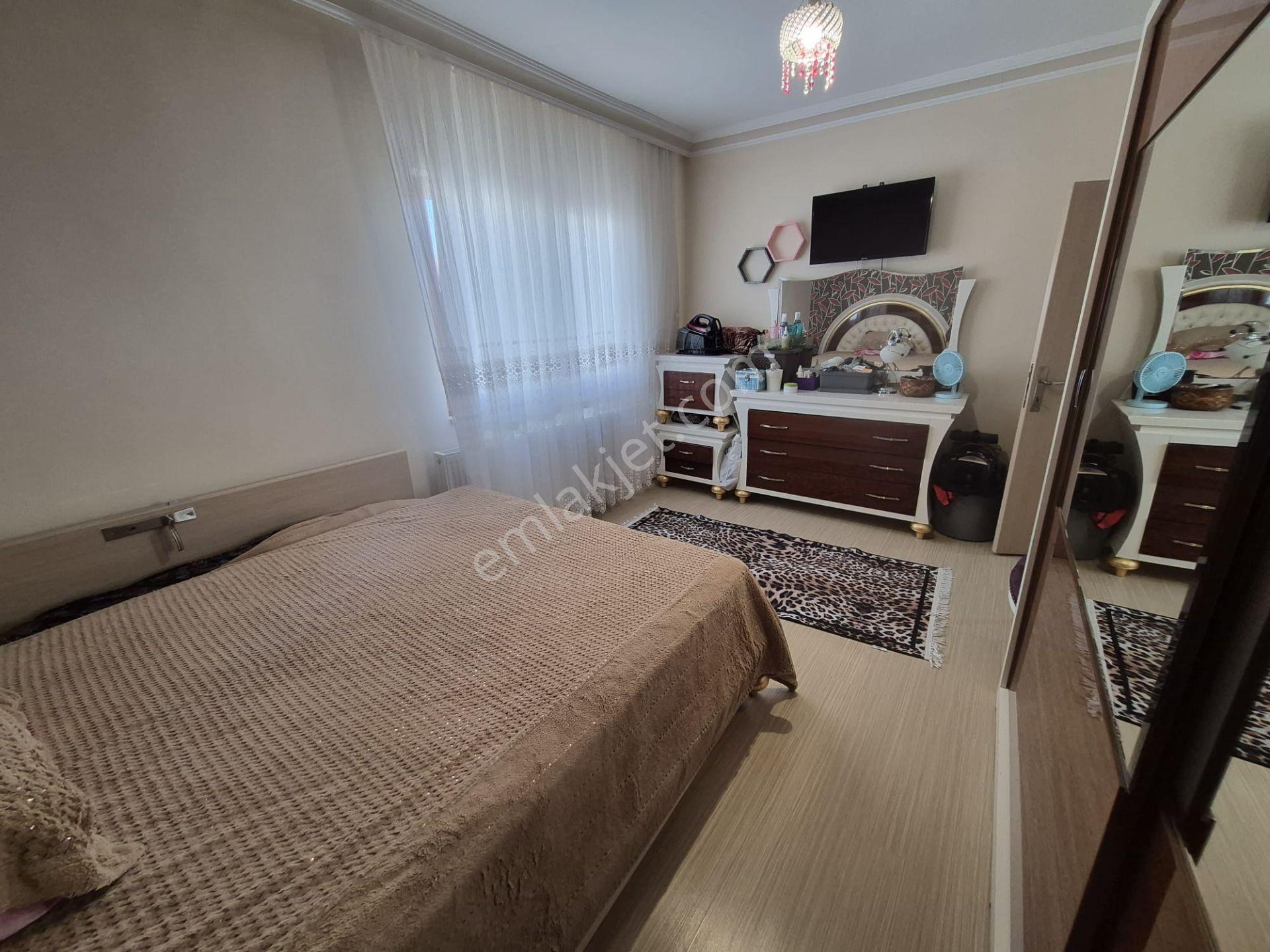 Emin Emlak Satıyor..valide Sultan Mahallesinde Köşebaşı 3+1 Satılık Daire — fotoğraf 21