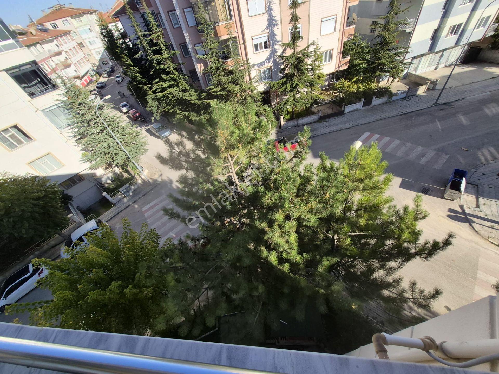 Emin Emlak Satıyor..valide Sultan Mahallesinde Köşebaşı 3+1 Satılık Daire — fotoğraf 33