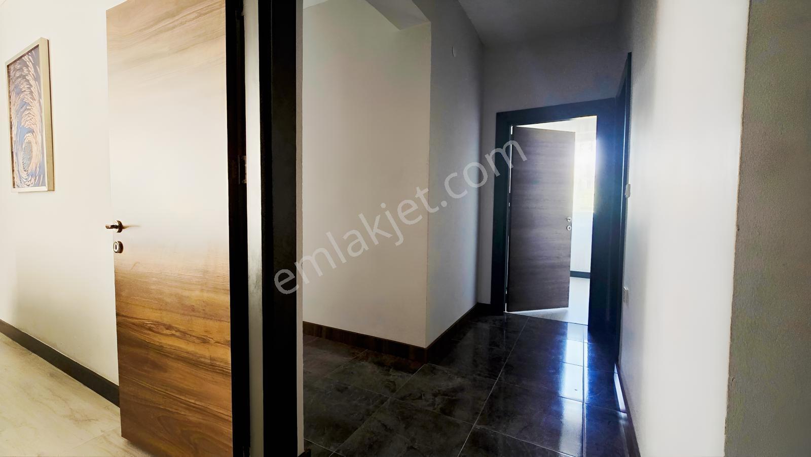 Güllük Caddesi Yakınıyeşil Manzaralıtamamen Yenilenmiş 3+1 Daire — fotoğraf 3