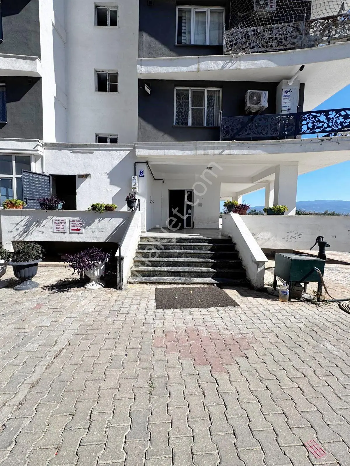Nazilli Sümer Mahallesi 7. Kat Satılık Eşyalı 1+1 — fotoğraf 2