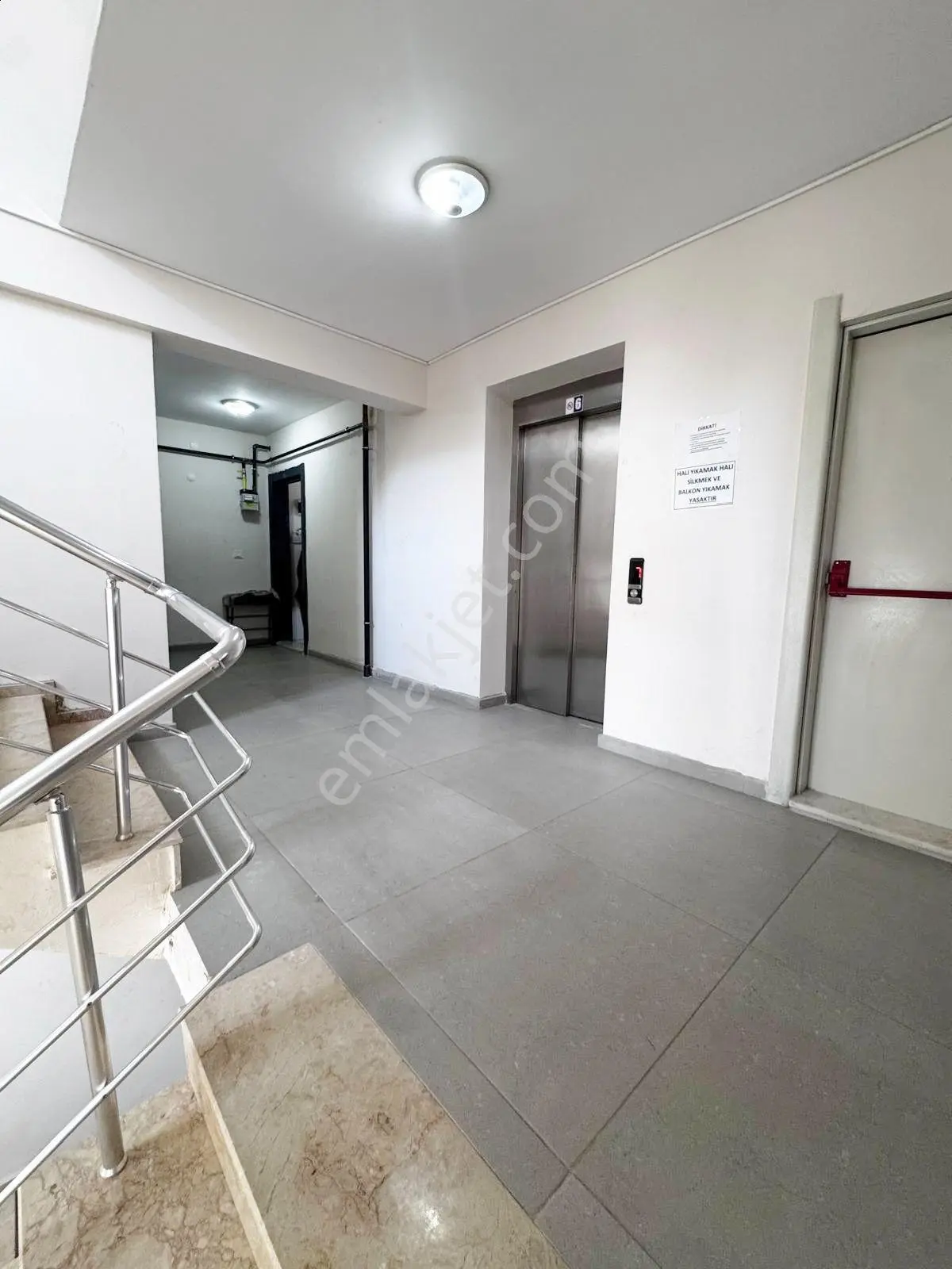 Nazilli Sümer Mahallesi 7. Kat Satılık Eşyalı 1+1 — fotoğraf 3