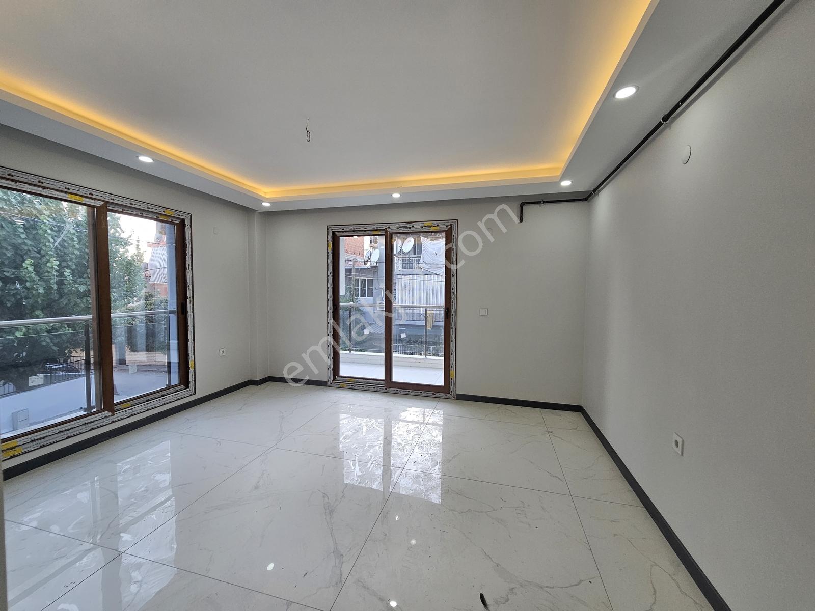 Buca Mustafa Kemal'de Satılık Mustakil 6+2 Dubleksli Bina 324m² — fotoğraf 2