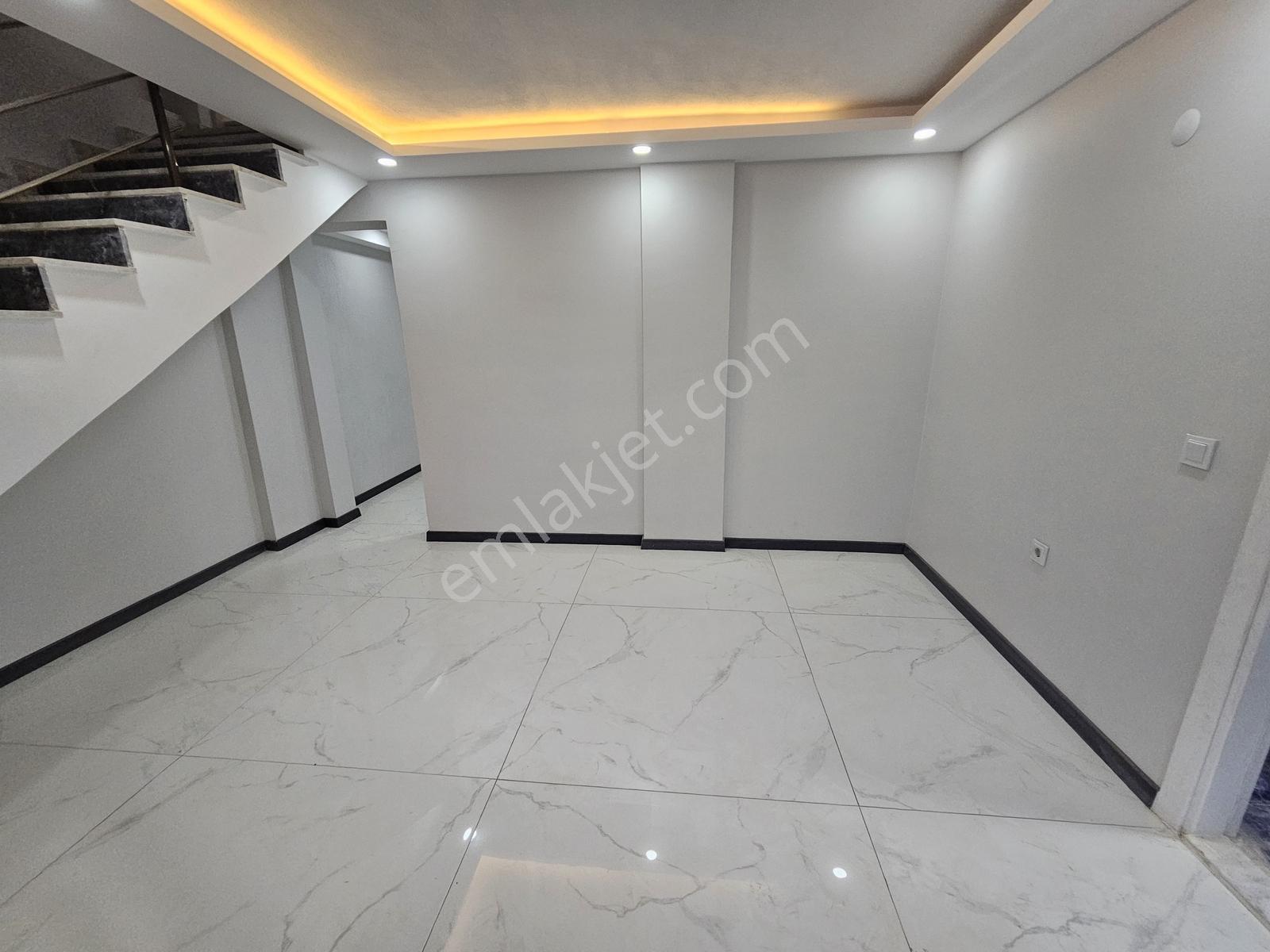 Buca Mustafa Kemal'de Satılık Mustakil 6+2 Dubleksli Bina 324m² — fotoğraf 24