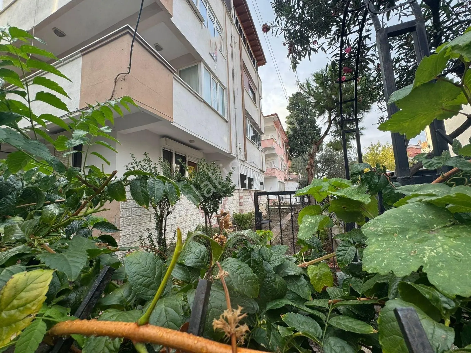 Yüksel'den Altınkum'da Denize Sadece 1 Adım Öncephe 2+1 Daire — fotoğraf 24