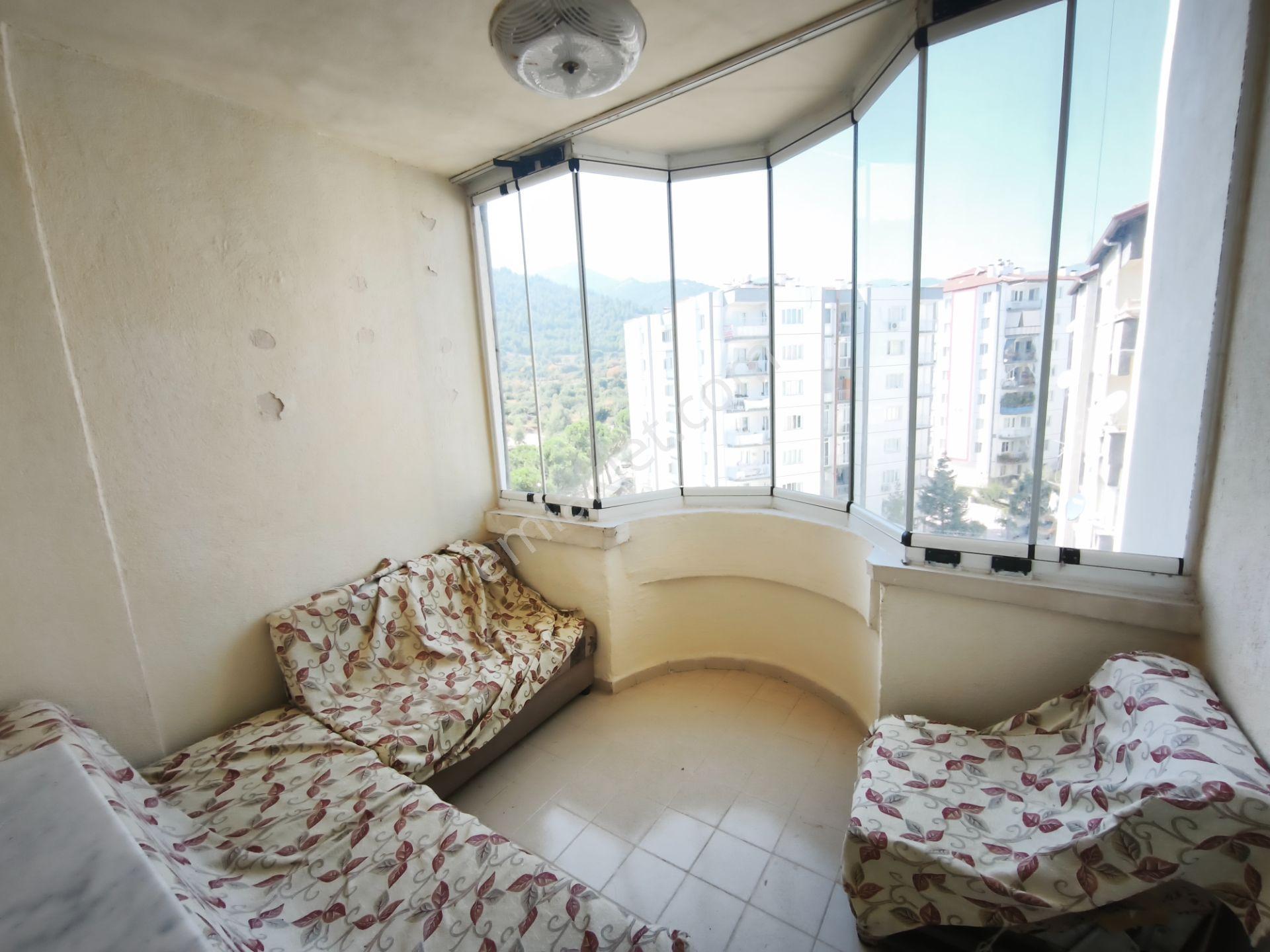 Terasparka Yakın Doğa Manzaralı Kullanışlı Satılık 3+1 Daire — fotoğraf 6