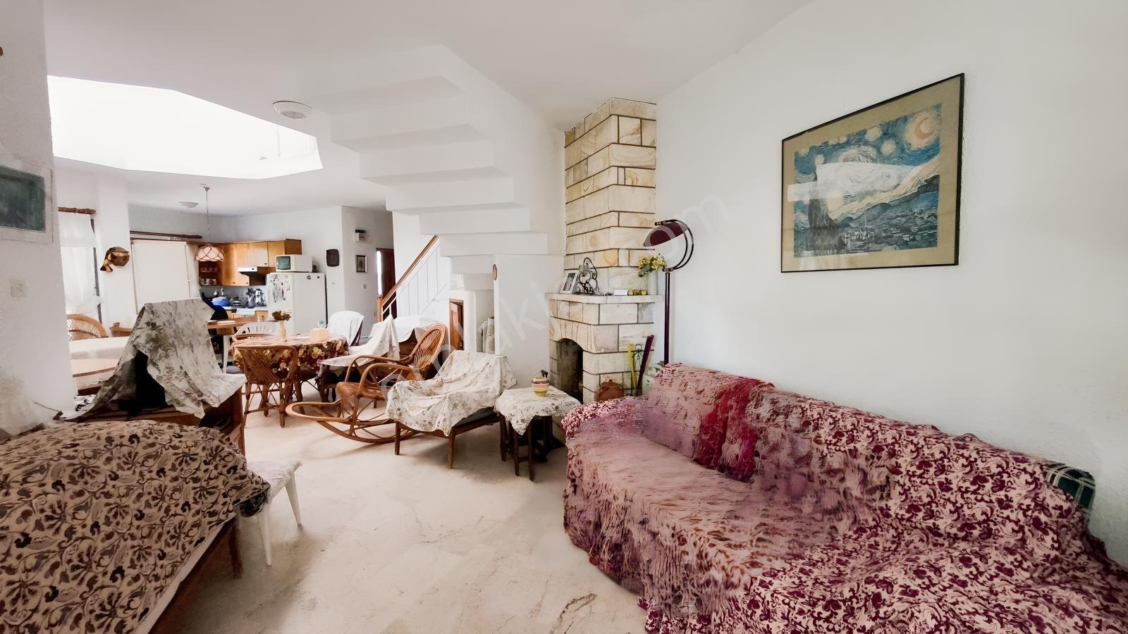 Kaya Emlak'dan Şarköy Mürefte'de Denize Sıfır 3+1 Satılık Villa — fotoğraf 11