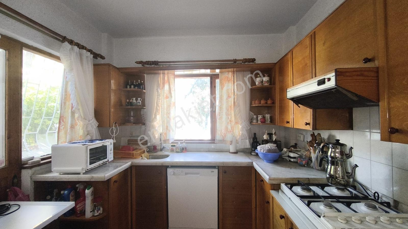 Kaya Emlak'dan Şarköy Mürefte'de Denize Sıfır 3+1 Satılık Villa — fotoğraf 13