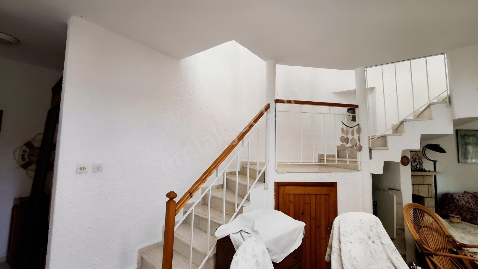 Kaya Emlak'dan Şarköy Mürefte'de Denize Sıfır 3+1 Satılık Villa — fotoğraf 16