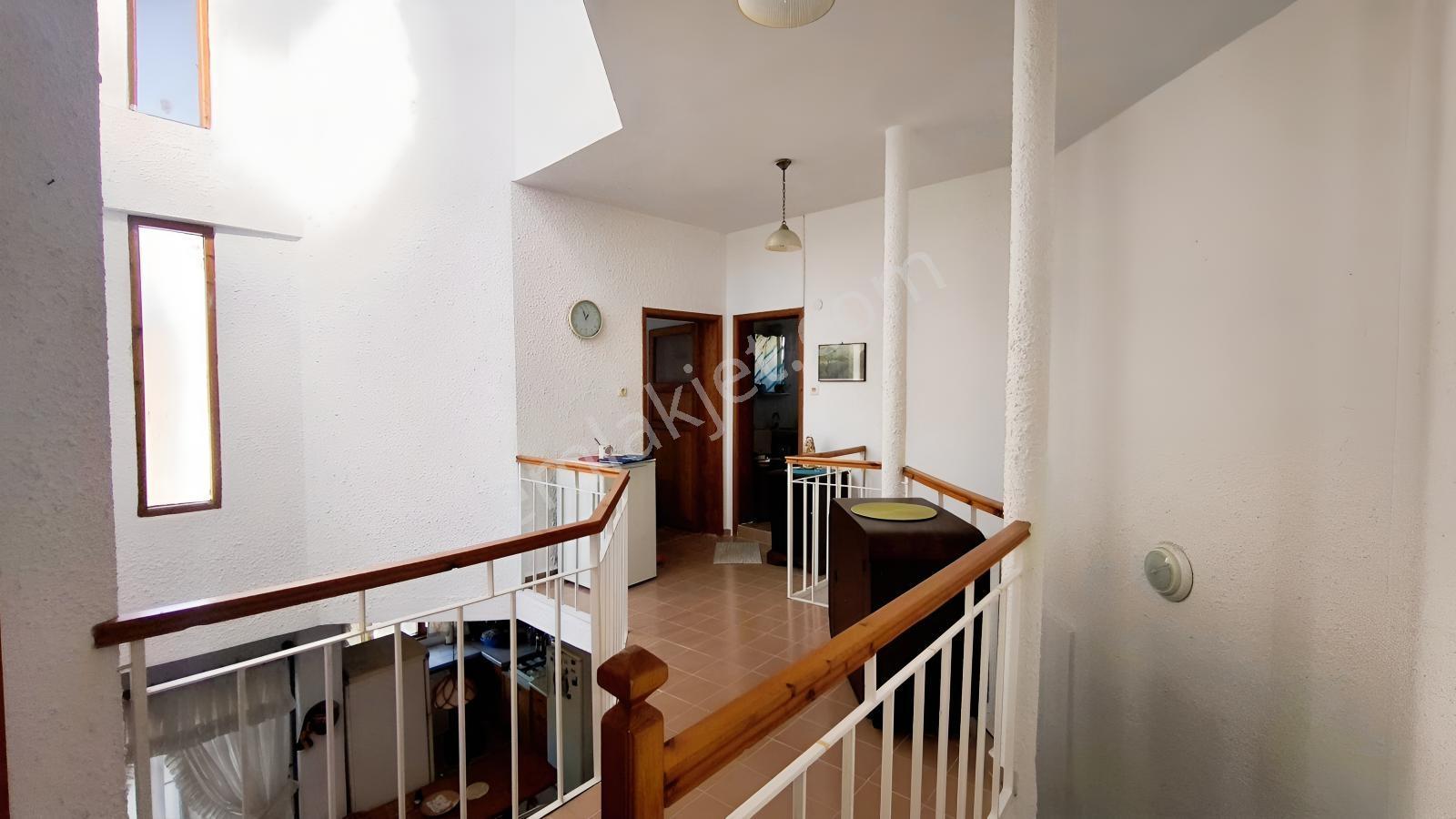 Kaya Emlak'dan Şarköy Mürefte'de Denize Sıfır 3+1 Satılık Villa — fotoğraf 18