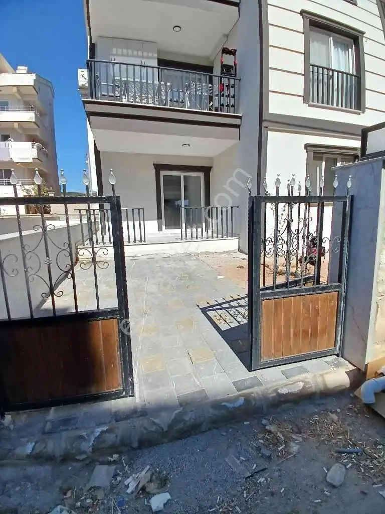 Didim Cumhurıyet Mahallesı'nde Satılık Müstakıl Gırışlı Daıre — fotoğraf 2