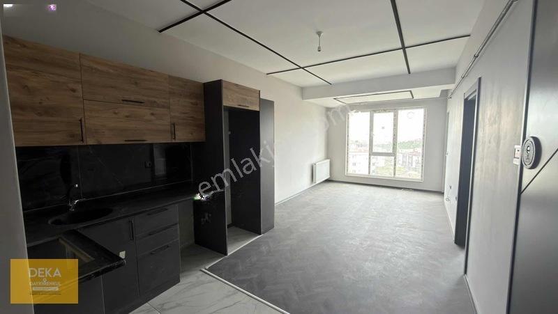 Deka Gayrimenkul Havuzlu Site İçerisinde Deniz Manzaralı 1+1 — fotoğraf 2