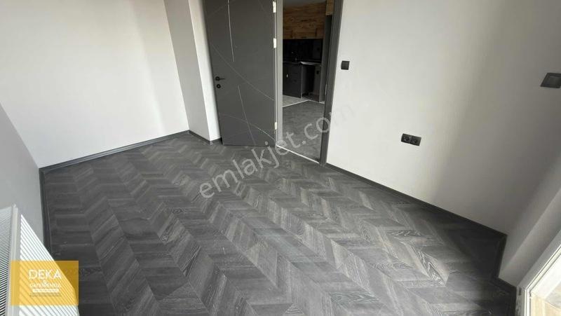 Deka Gayrimenkul Havuzlu Site İçerisinde Deniz Manzaralı 1+1 — fotoğraf 15