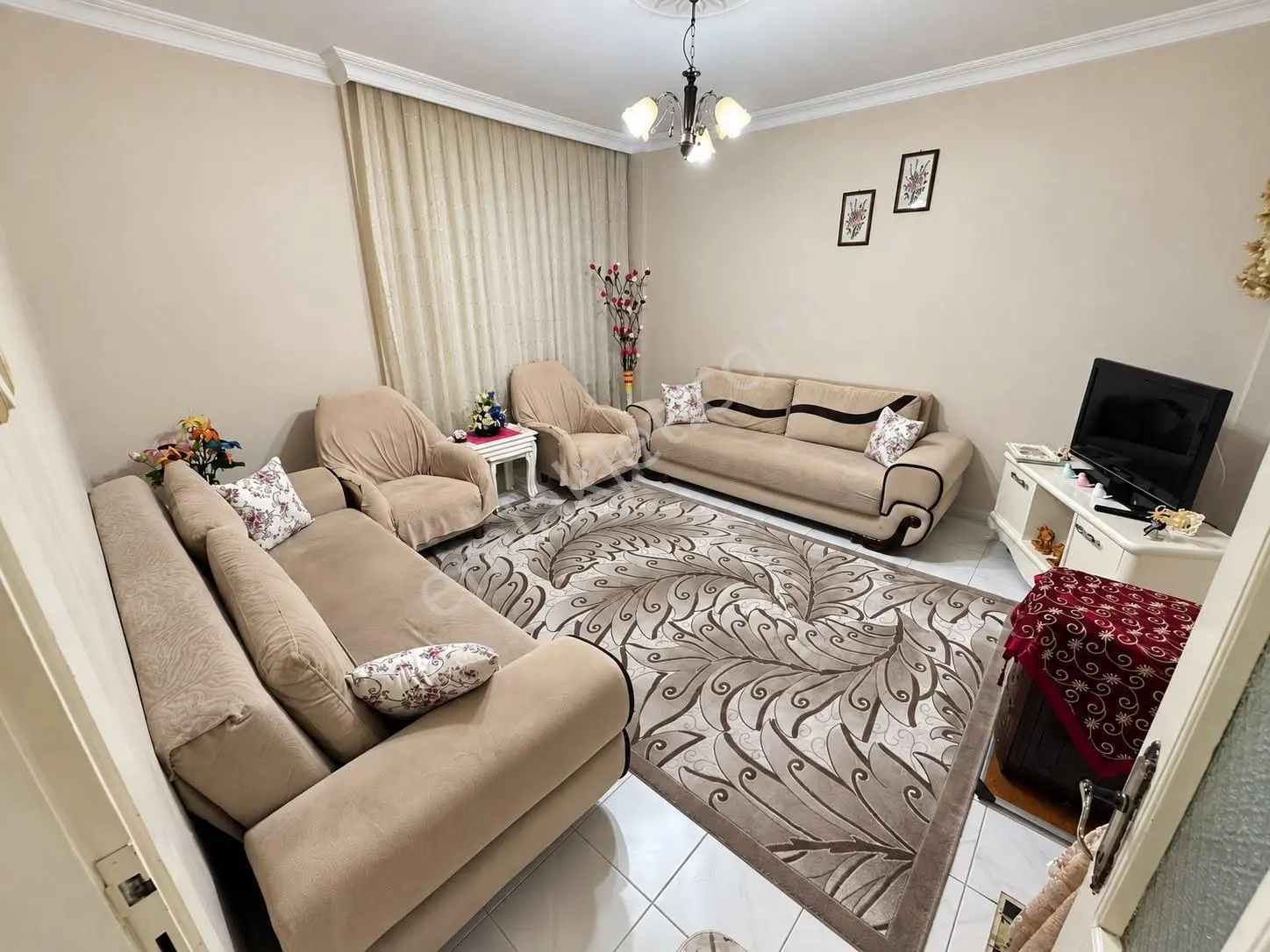 Bergama Fatih Mah. Korkmaz Sitesinde Eşyalı Satılık 3+1 Daire — fotoğraf 2