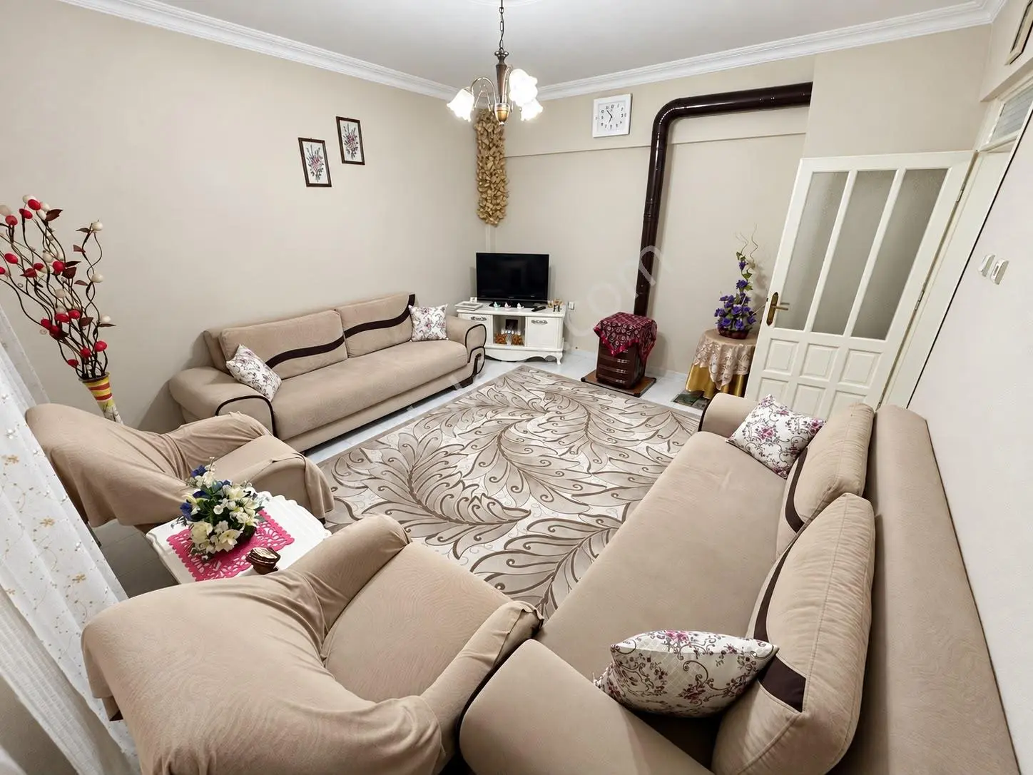 Bergama Fatih Mah. Korkmaz Sitesinde Eşyalı Satılık 3+1 Daire — fotoğraf 3