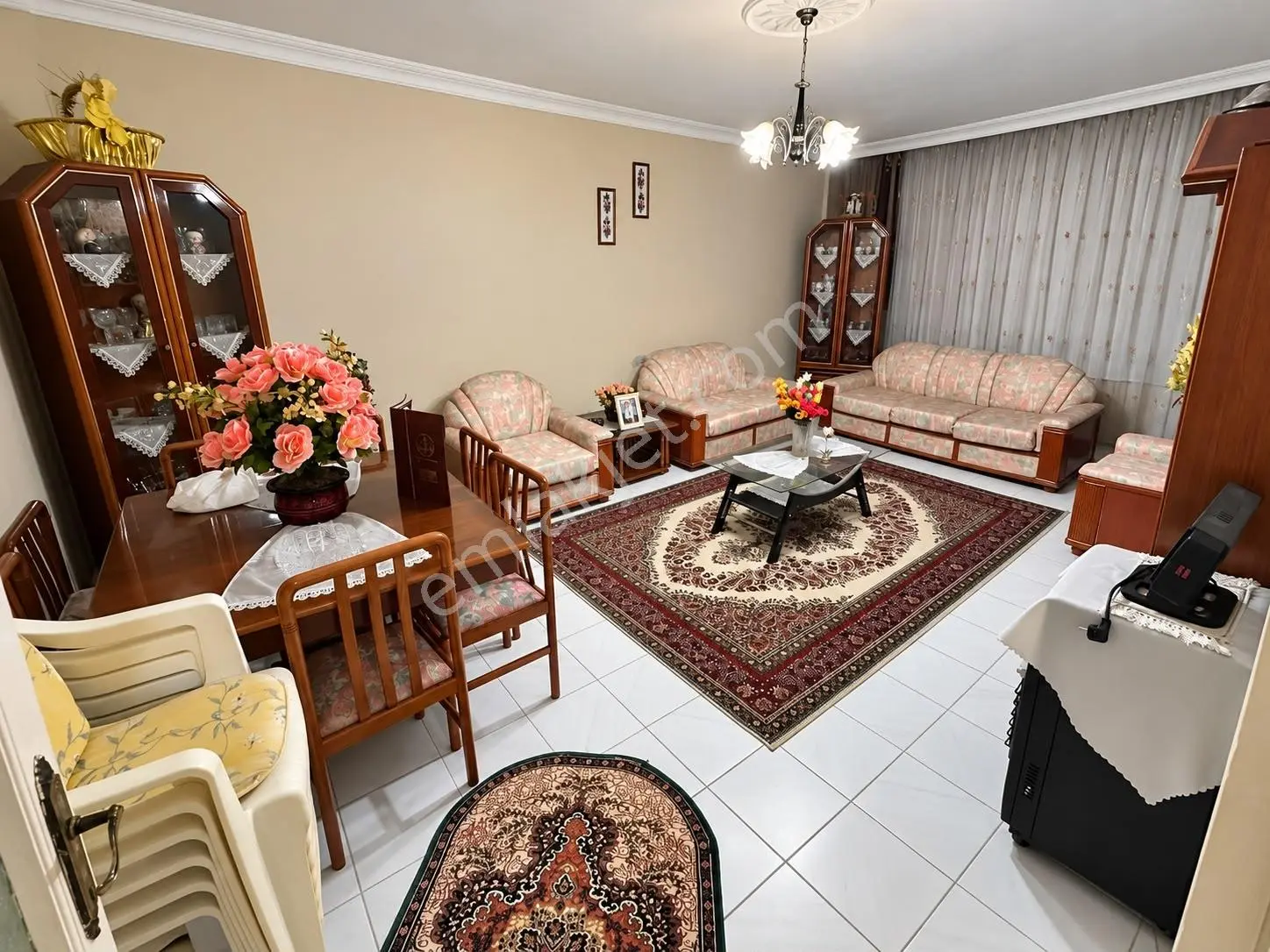 Bergama Fatih Mah. Korkmaz Sitesinde Eşyalı Satılık 3+1 Daire — fotoğraf 5
