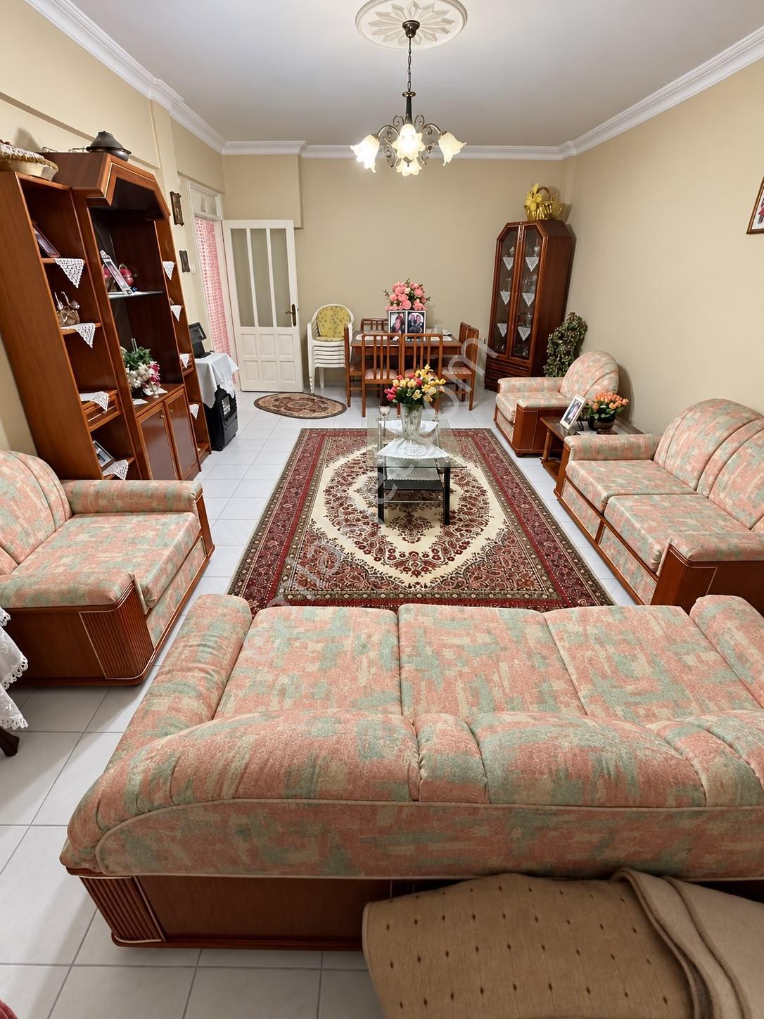 Bergama Fatih Mah. Korkmaz Sitesinde Eşyalı Satılık 3+1 Daire — fotoğraf 6