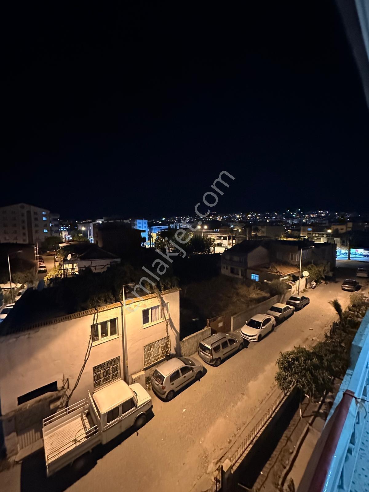 Bergama Fatih Mah. Korkmaz Sitesinde Eşyalı Satılık 3+1 Daire — fotoğraf 16