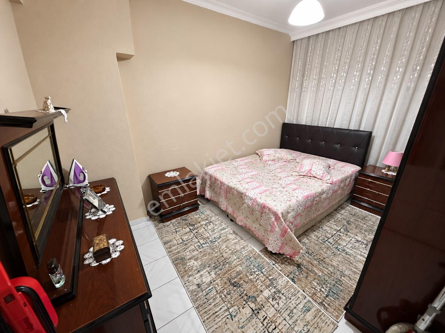 Bergama Fatih Mah. Korkmaz Sitesinde Eşyalı Satılık 3+1 Daire — fotoğraf 20