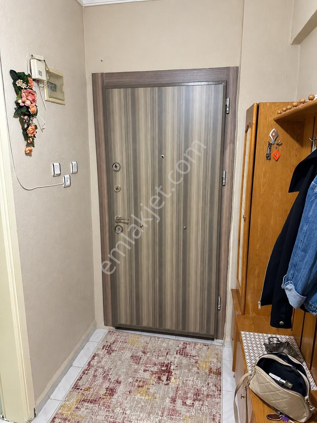 Bergama Fatih Mah. Korkmaz Sitesinde Eşyalı Satılık 3+1 Daire — fotoğraf 27