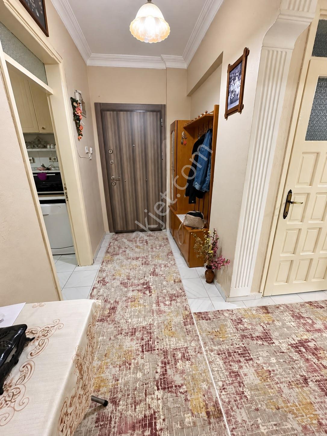 Bergama Fatih Mah. Korkmaz Sitesinde Eşyalı Satılık 3+1 Daire — fotoğraf 32