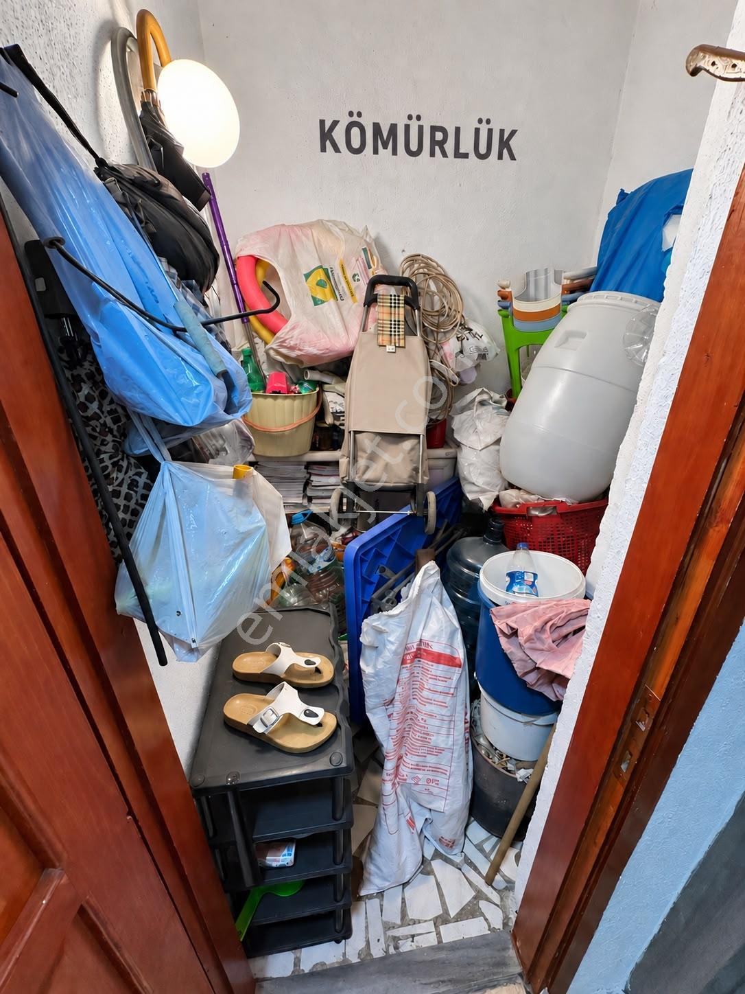 Bergama Fatih Mah. Korkmaz Sitesinde Eşyalı Satılık 3+1 Daire — fotoğraf 35