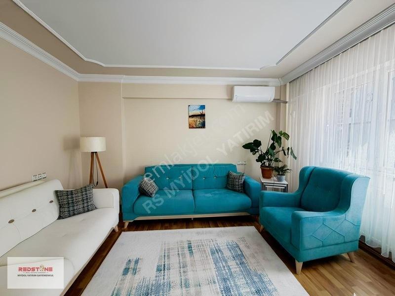 Redstone Myidol'den Satılık İstiklal'de 3+1 Ara Kat Daire — fotoğraf 3